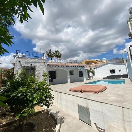 Villa Con Piscina A Un Paso De La Playa Бенидорм Екстериор снимка
