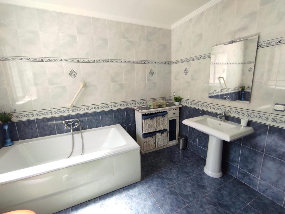 Villa Con Piscina A Un Paso De La Playa Бенидорм Екстериор снимка