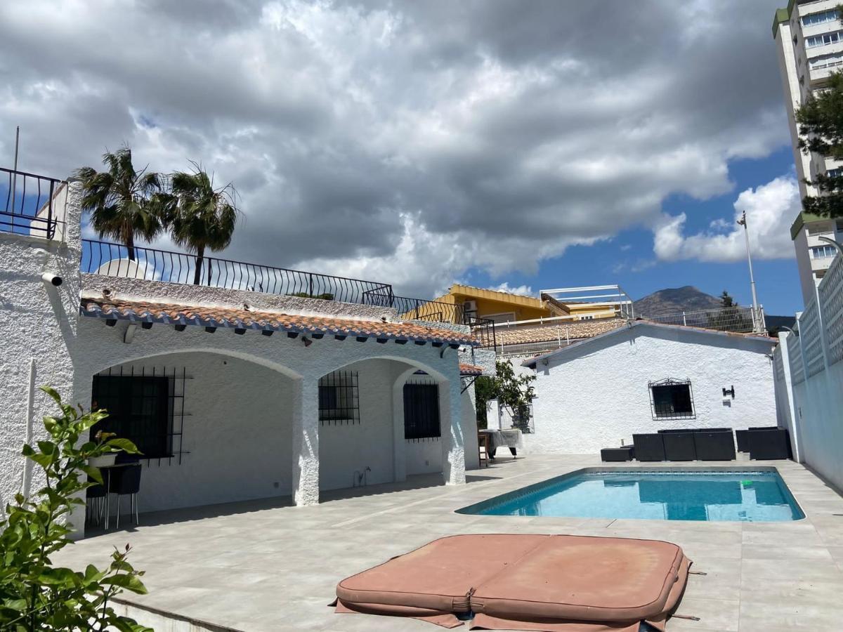 Villa Con Piscina A Un Paso De La Playa Бенидорм Екстериор снимка