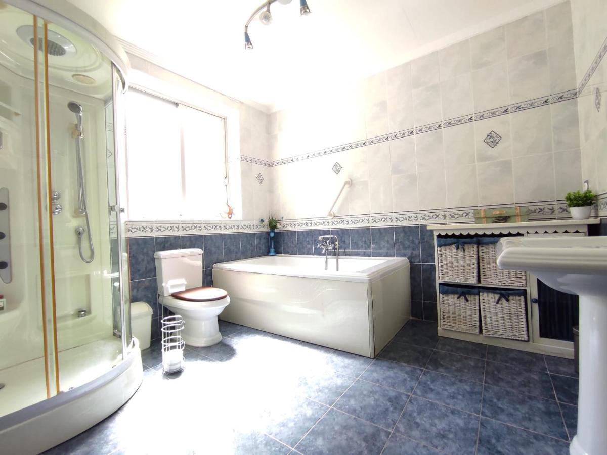 Villa Con Piscina A Un Paso De La Playa Бенидорм Екстериор снимка