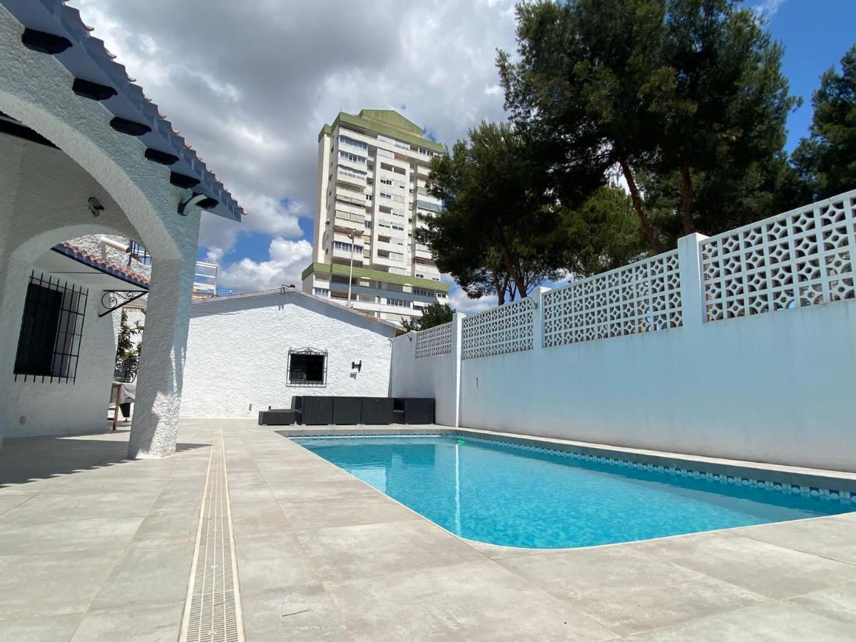 Villa Con Piscina A Un Paso De La Playa Бенидорм Екстериор снимка